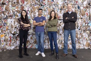 Phoebe Wang, Areeb Malik, Rebecca Hu, and Nick Ellis visit a Materials Recovery Facility in San Francisco.