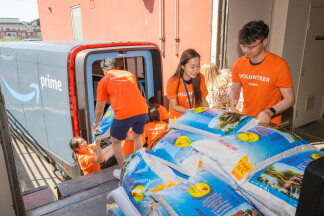 Amazon Volunteers 2