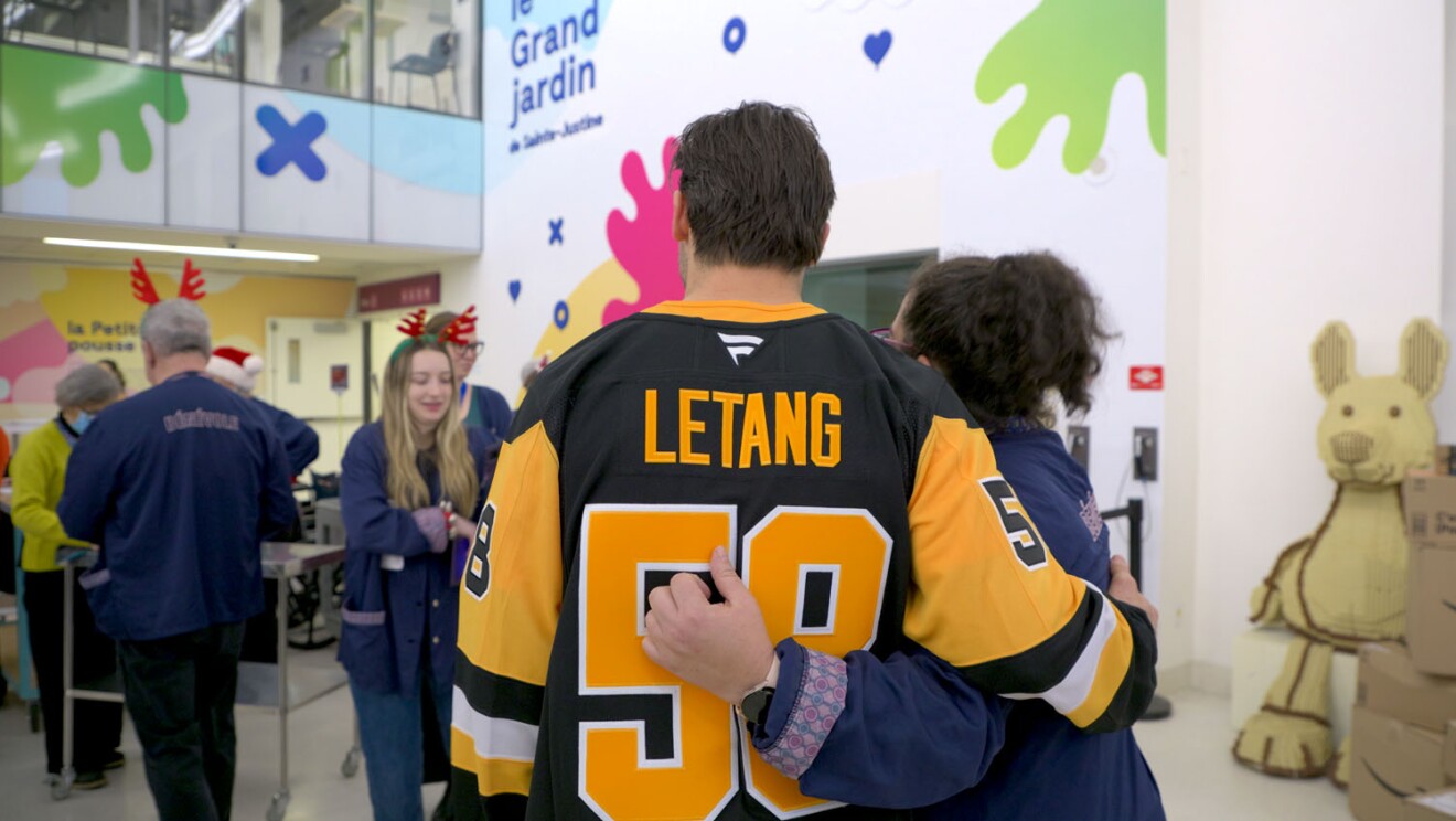 Kris Letang, originaire de Montréal, apporte la joie des fêtes au CHU ...