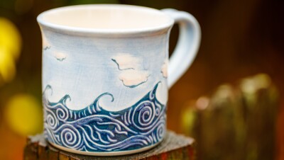 Une photo d'une tasse de café