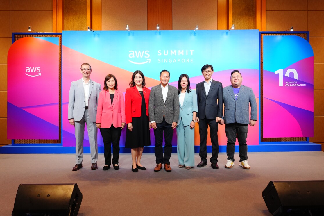 A picture of Senior Minister of State for Communications and Information, Tan Kiat How (middle) pictured with AWS executives and partners of AWS AI Spring: (from left) Jeff Johnson, Regional Managing Director, UK and Ireland, AWS; Low Khah Gek, CEO, ITE; Elsie Tan, Worldwide Public Sector, Country Manager, Singapore, AWS; Priscilla Chong, Country Manager, Singapore, AWS; Leong Der Yao, ACE, IMDA; Andy Ta, Director, Data Analytics & AI (DNA) & Chief Data Officer, Synapxe