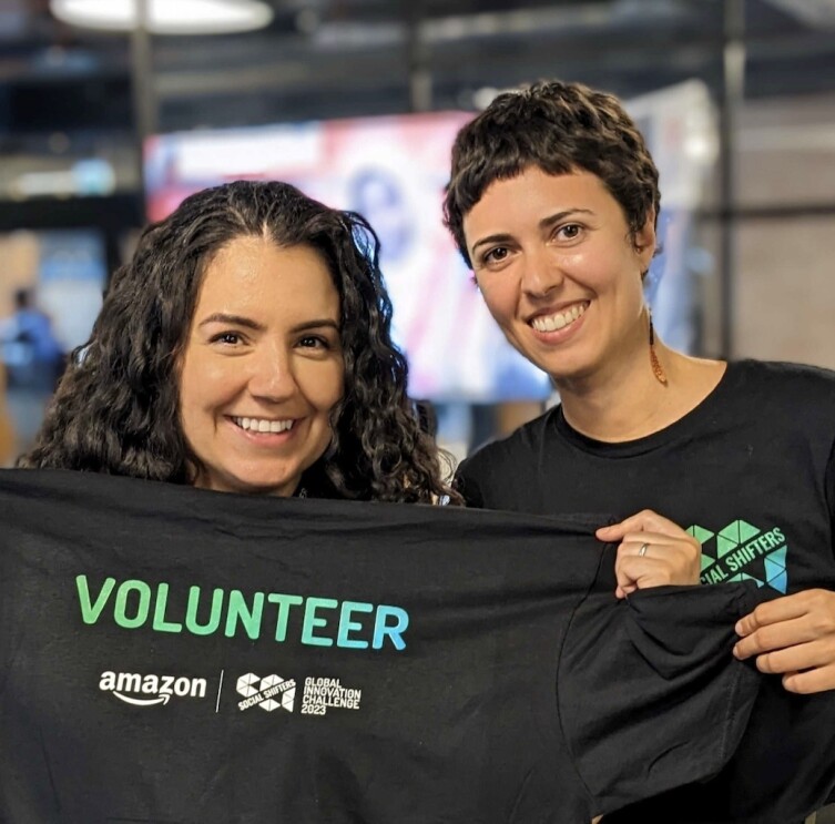 Amazon employees volunteer at the Global Innovation Challenge 2023