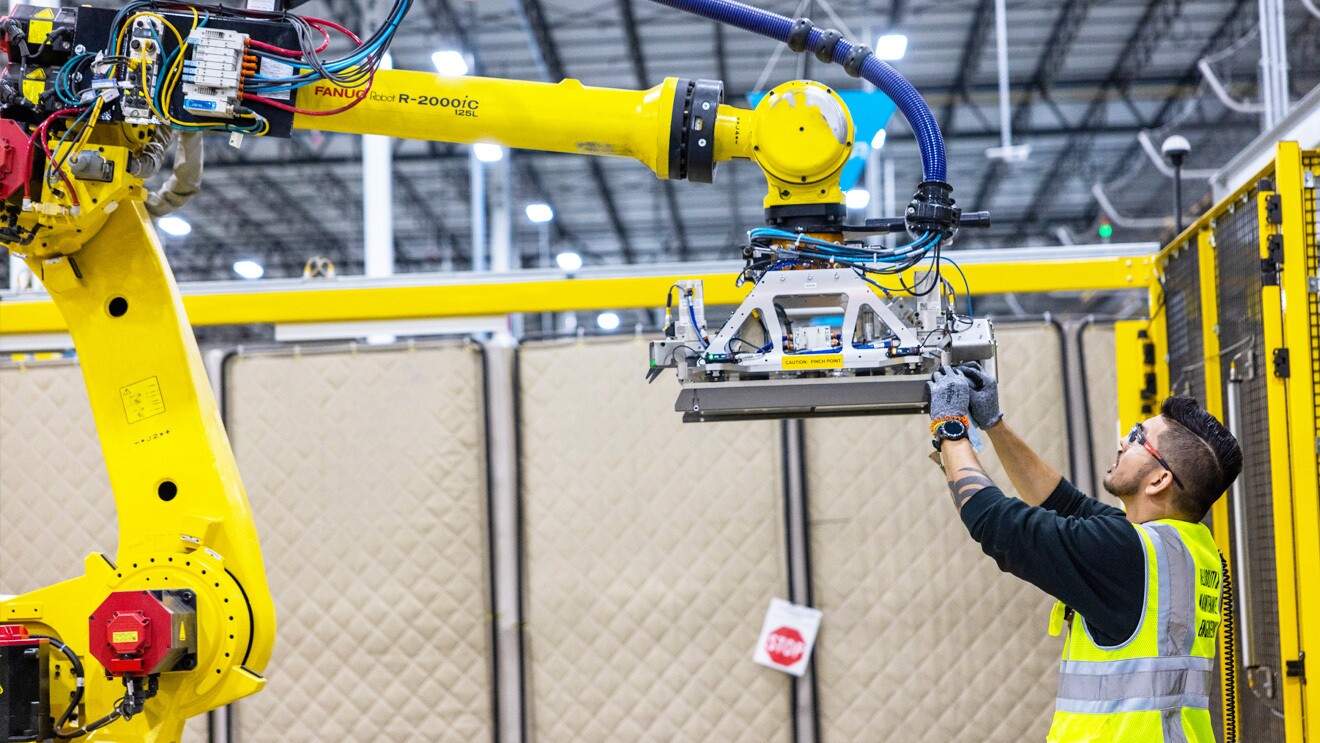 12 cool facts about the AI-powered robots that help deliver your Amazon packages