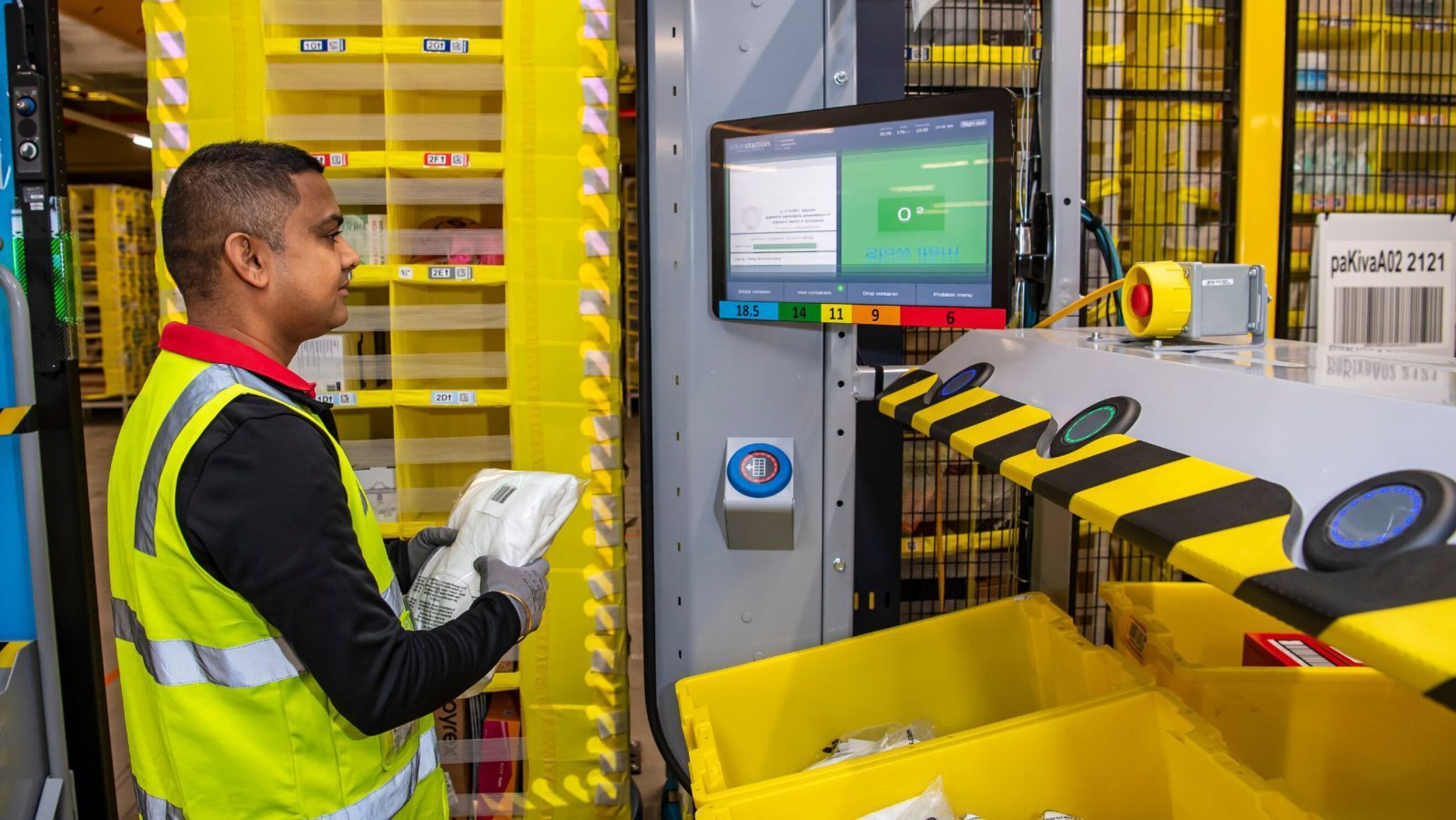 Take a behind the scenes look at Amazon Australia's robotics fulfilment ...