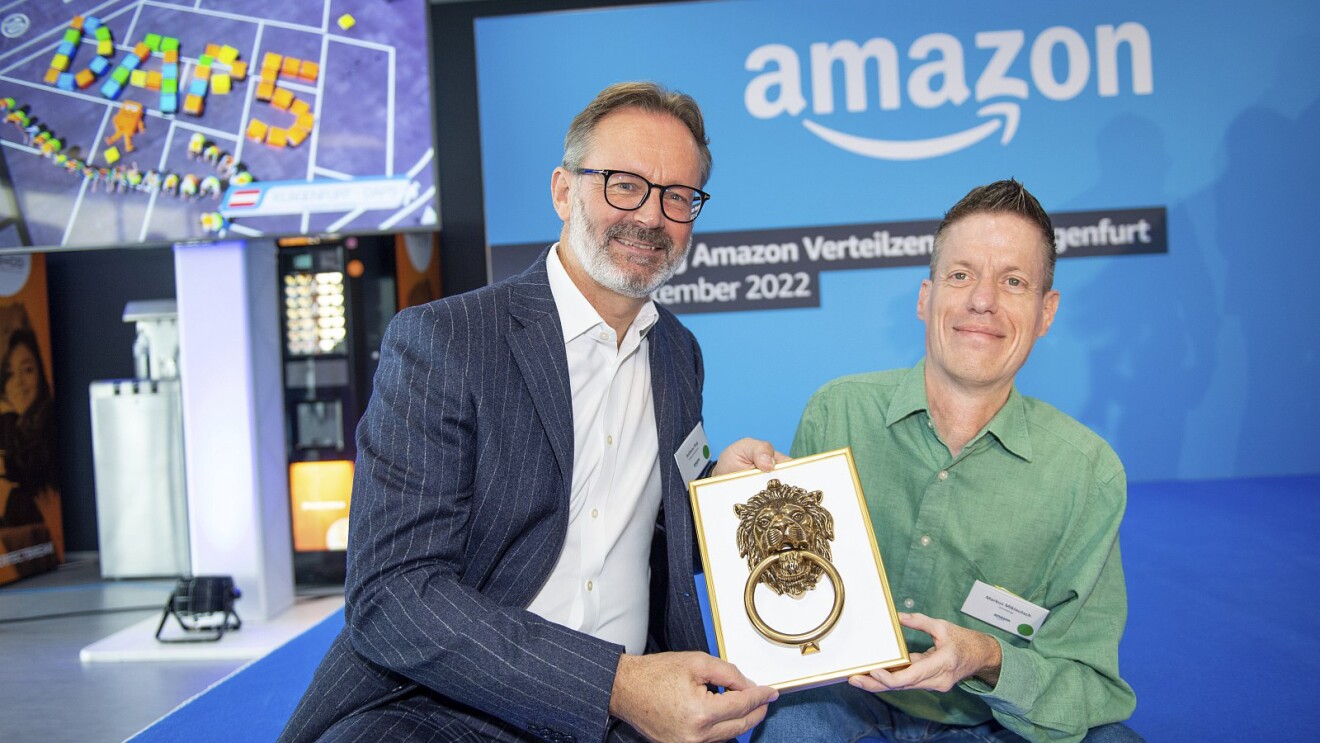 Anthony Pink, Geschäftsführer des Projektentwicklers Fraktal Development (links) und Amazon Verkaufspartner Markus Miklautsch (rechts).