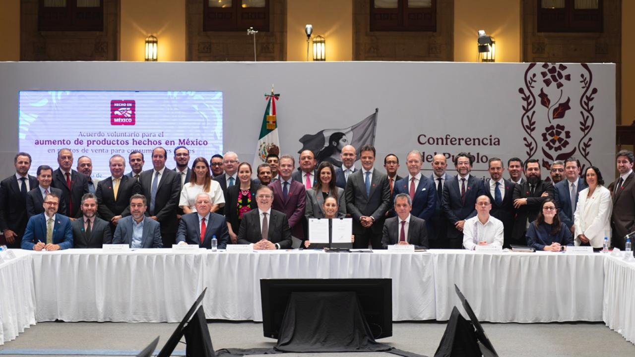 Foto Acuerdo Voluntario 22 empresas con el Gobierno de México