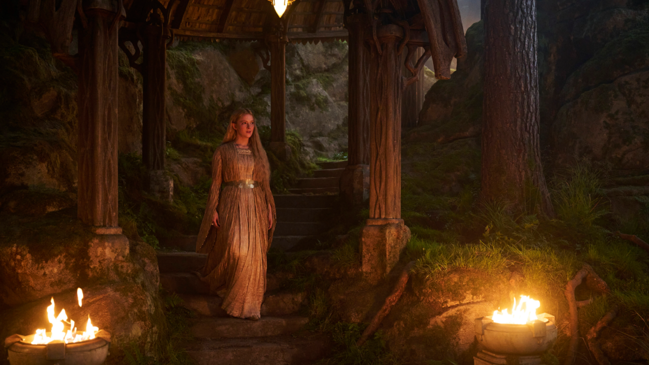 Morfydd Clark as Galadriel in The Rings Of Power Season 3