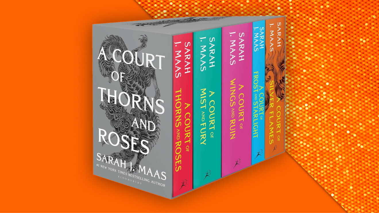 Book series 'A Court of Thorns and Roses' by Sarah J. Maas on orange background