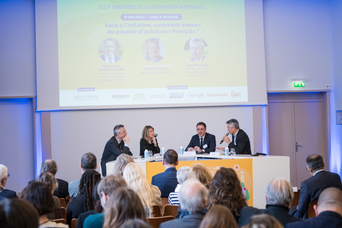 Table ronde sur le pouvoir d’achat, avec Xavier Albertini, Député de la Marne et co-rapporteur du groupe de suivi de l’inflation, Philippe Laval, directeur général de l’Institut national de la consommation, et Frédéric Duval, directeur général Amazon.fr – animée par Brigitte Boucher, journaliste.