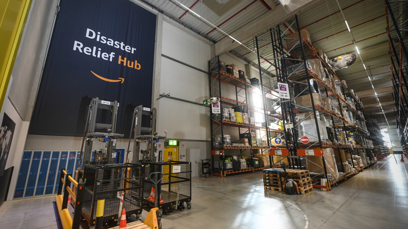 Amazon eröffnete im März den ersten Stützpunkt für Katastrophenhilfe in Rheinberg nahe Düsseldorf