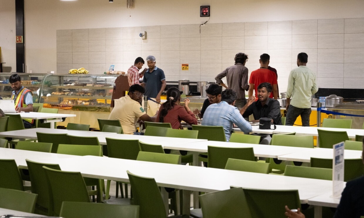 Inside one of Amazon's Largest Fulfillment Center in India