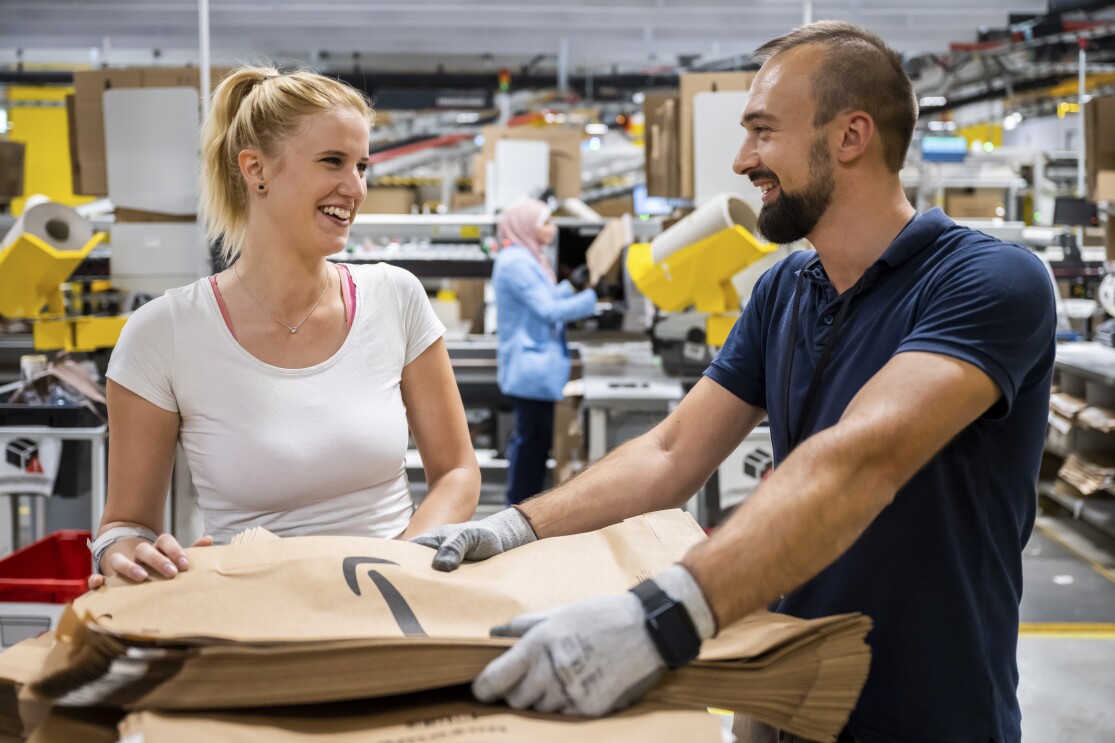Absicherung im Alter: So investiert Amazon in die Altersvorsorge der Mitarbeiter:innen