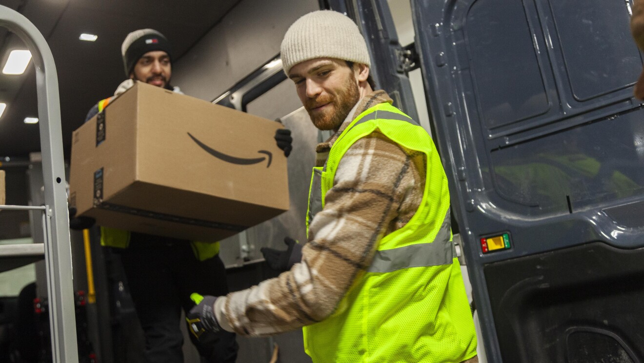 Amazon.Lowry.HiRes Loading