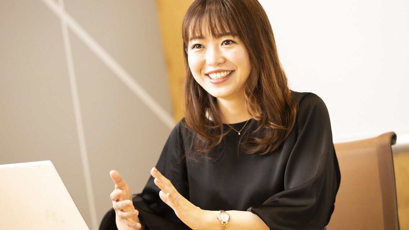 嬉しそうに話す神山さん