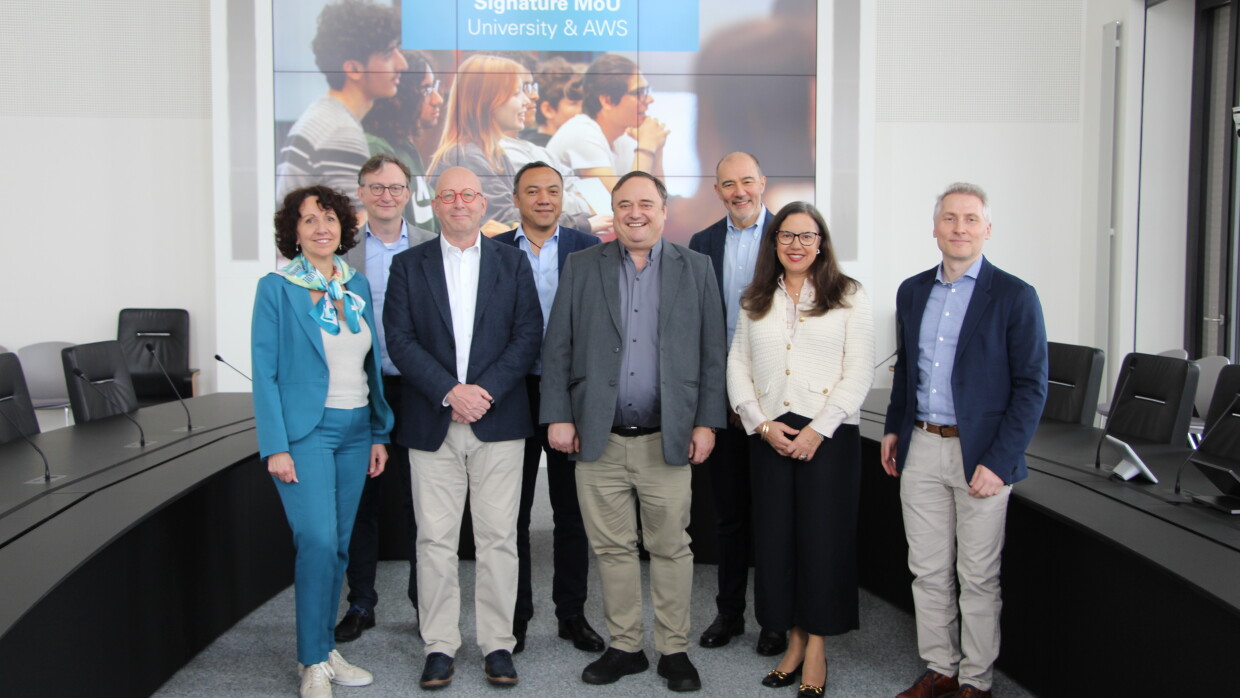 AWS and University of Luxembourg leaders after signing the MoU. 