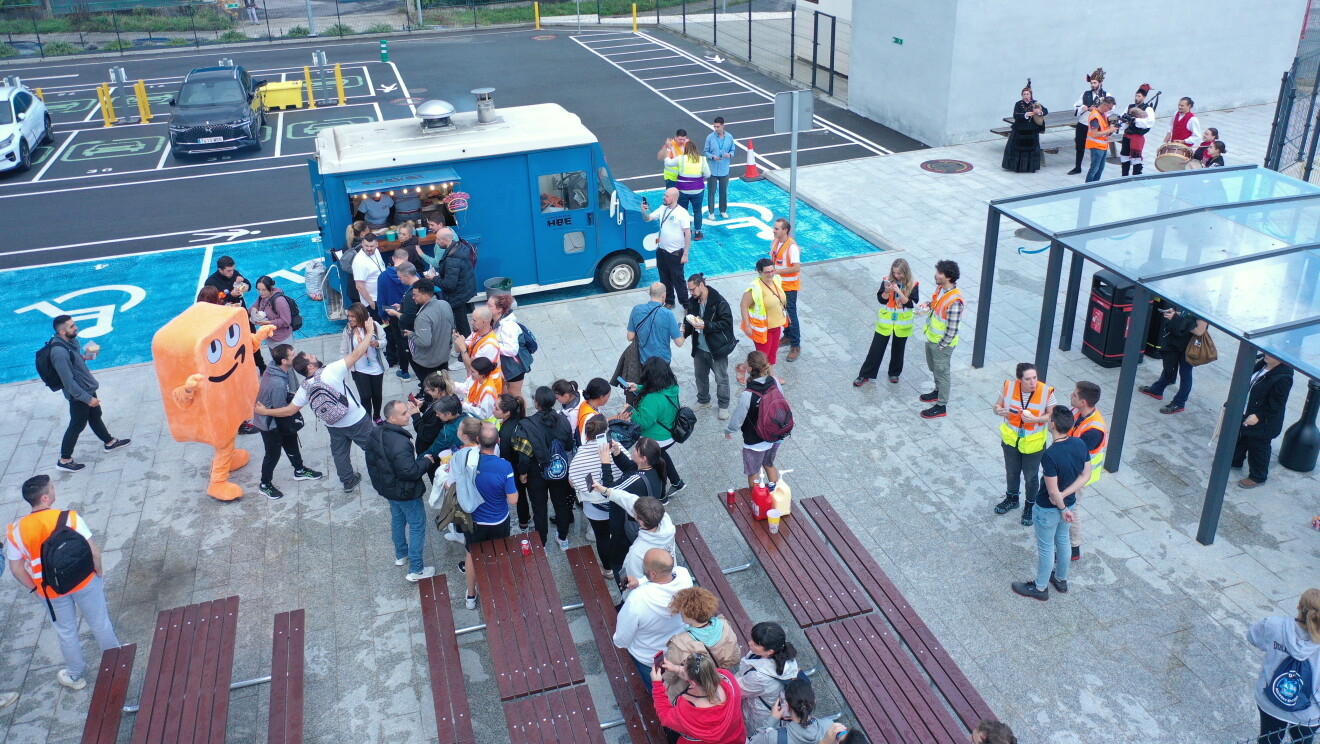 Primer día de la estación logística de Amazon en Cambre (A Coruña)
