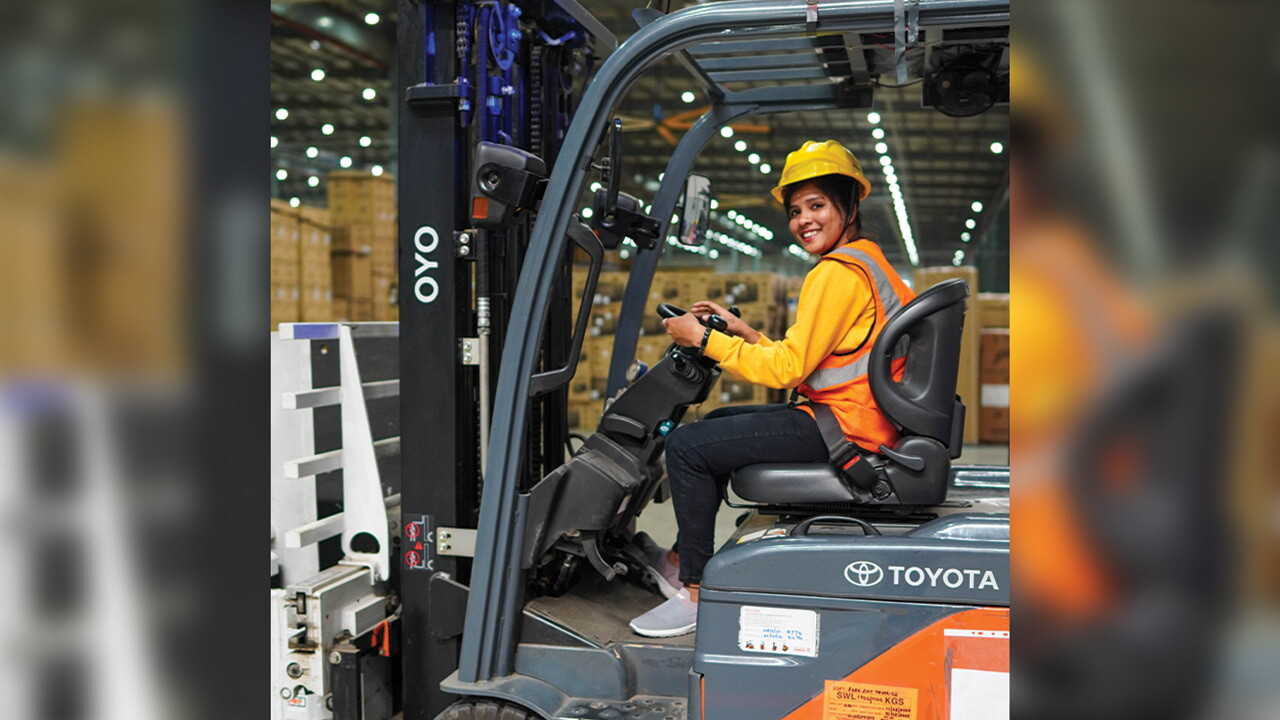Meet Akshata – Forklift operator at Amazon Fulfilment Center