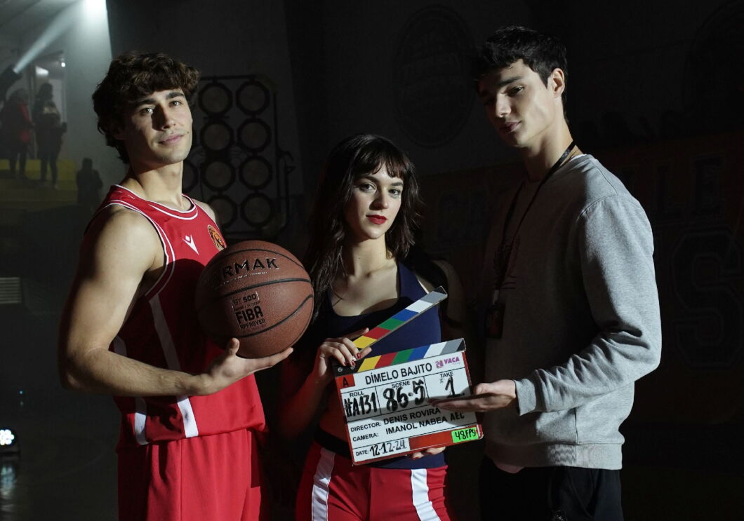Tell Me Softly (Dímelo Bajito) stars Alicia Falcó, Fernando Lindez, and Diego Vidales