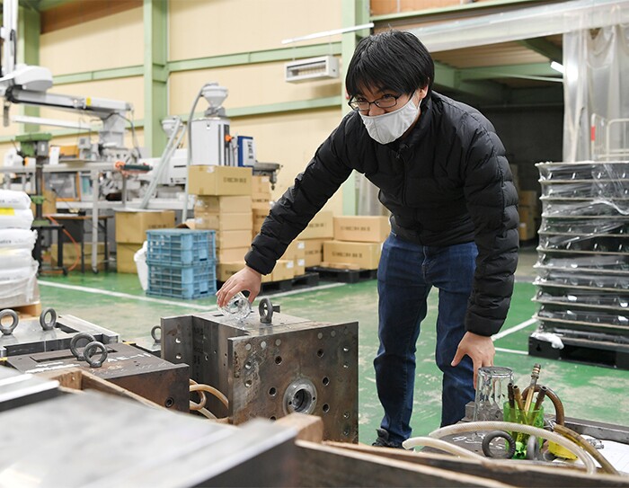 「水をつかむ」ウォータージャグを開発