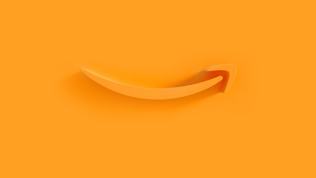 Das orangene Amazon Logo auf orangenem Hintergrund.