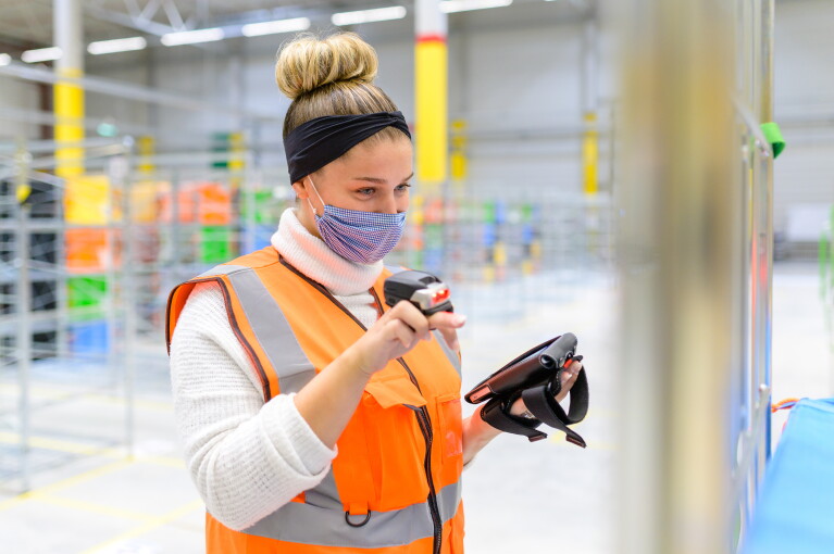 Logistikmitarbeiterin Knüllwald DHE3