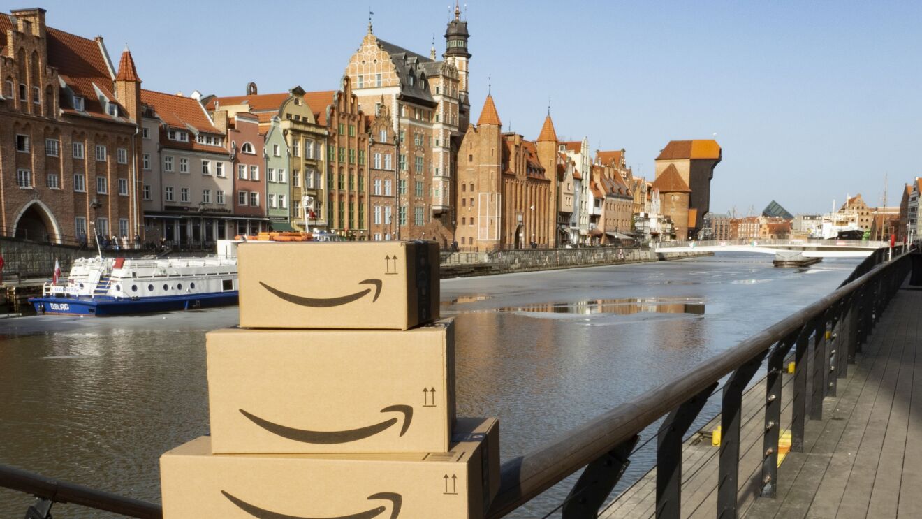 AMAZON.PL LAUNCHES IN POLAND