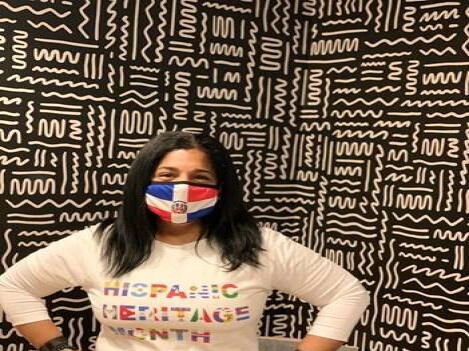 An image of Dora María Abreu, regional program manager for engineering excellence and member of Latinos@ Amazon