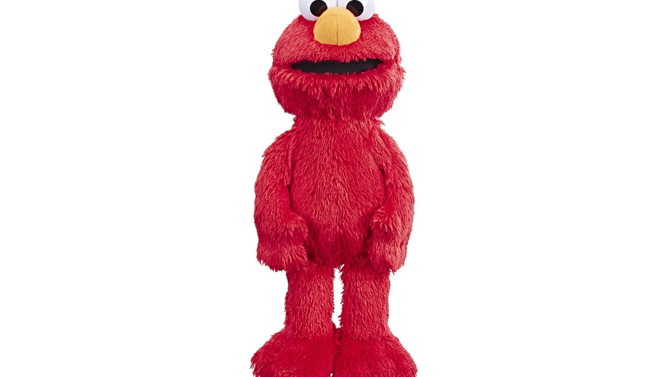 Sesame Street Love to Hug Elmo