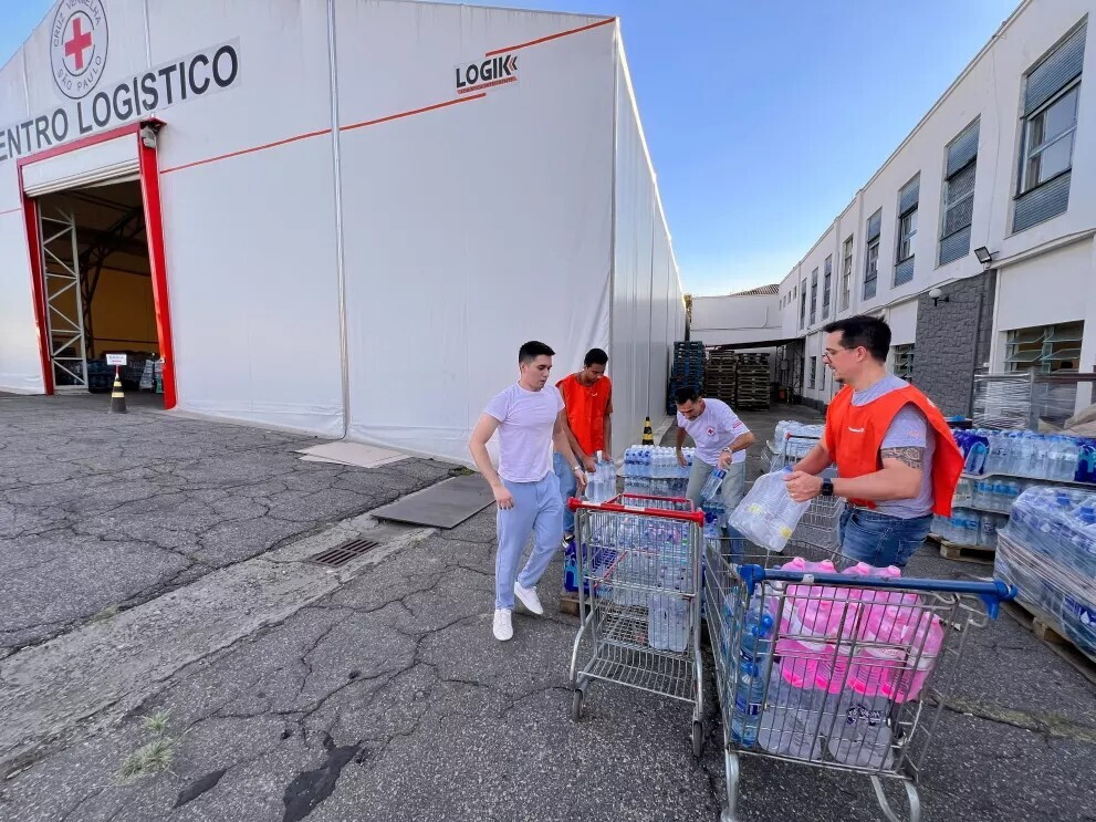 Voluntários da Amazon no RS