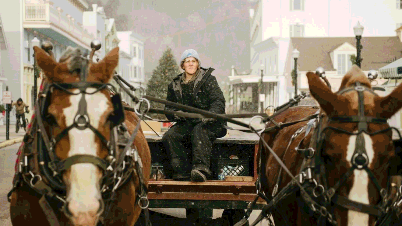 这张动图展示了亚马逊如何送货到麦基诺岛。