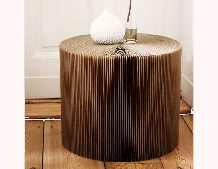 Hocker mit Lamellen