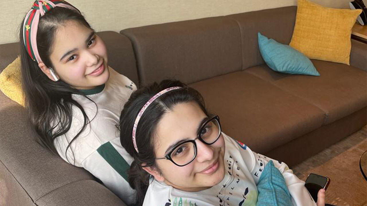 Manvi Dhawan – Myrah and Sarah Dhawan