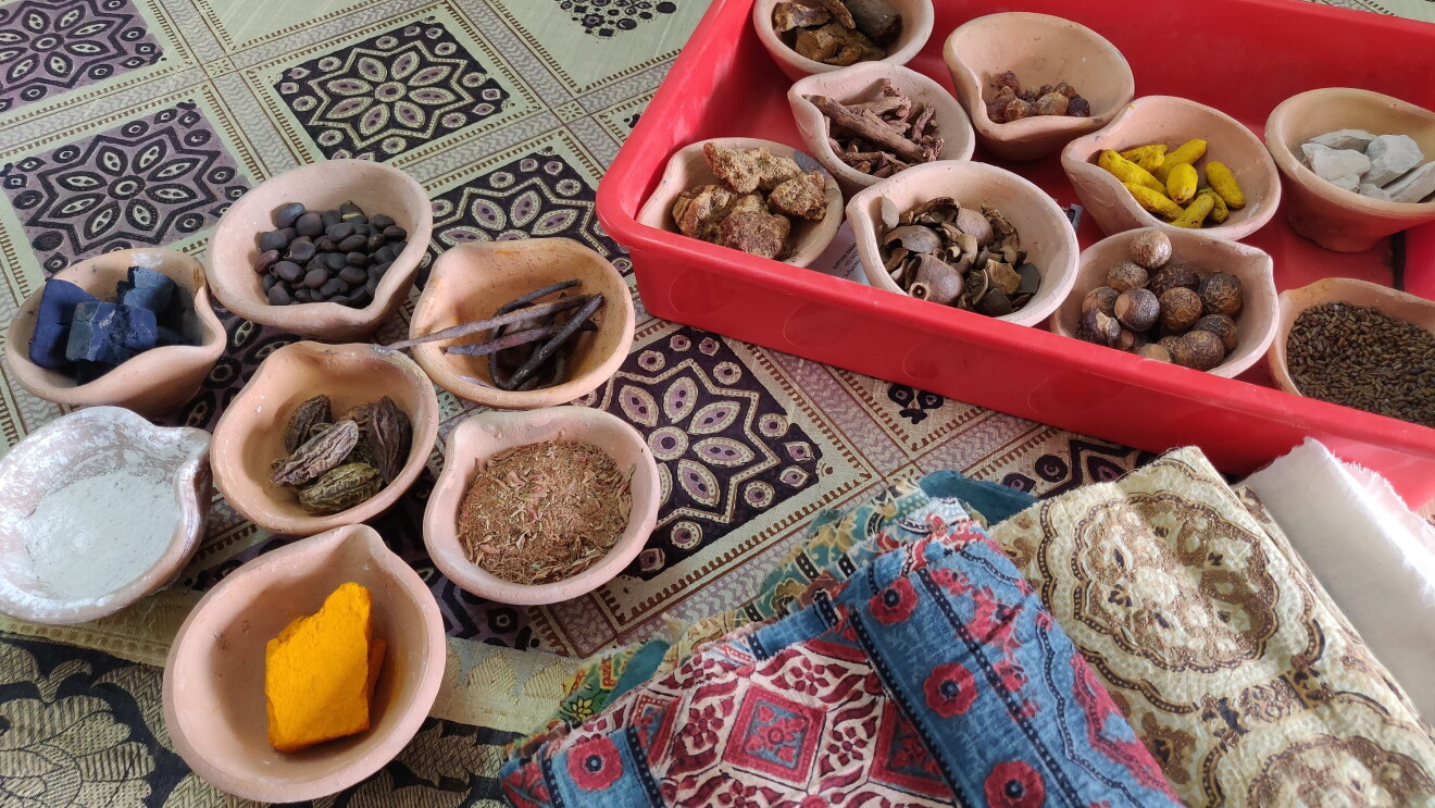 Natural Ingredients in Ajrakh