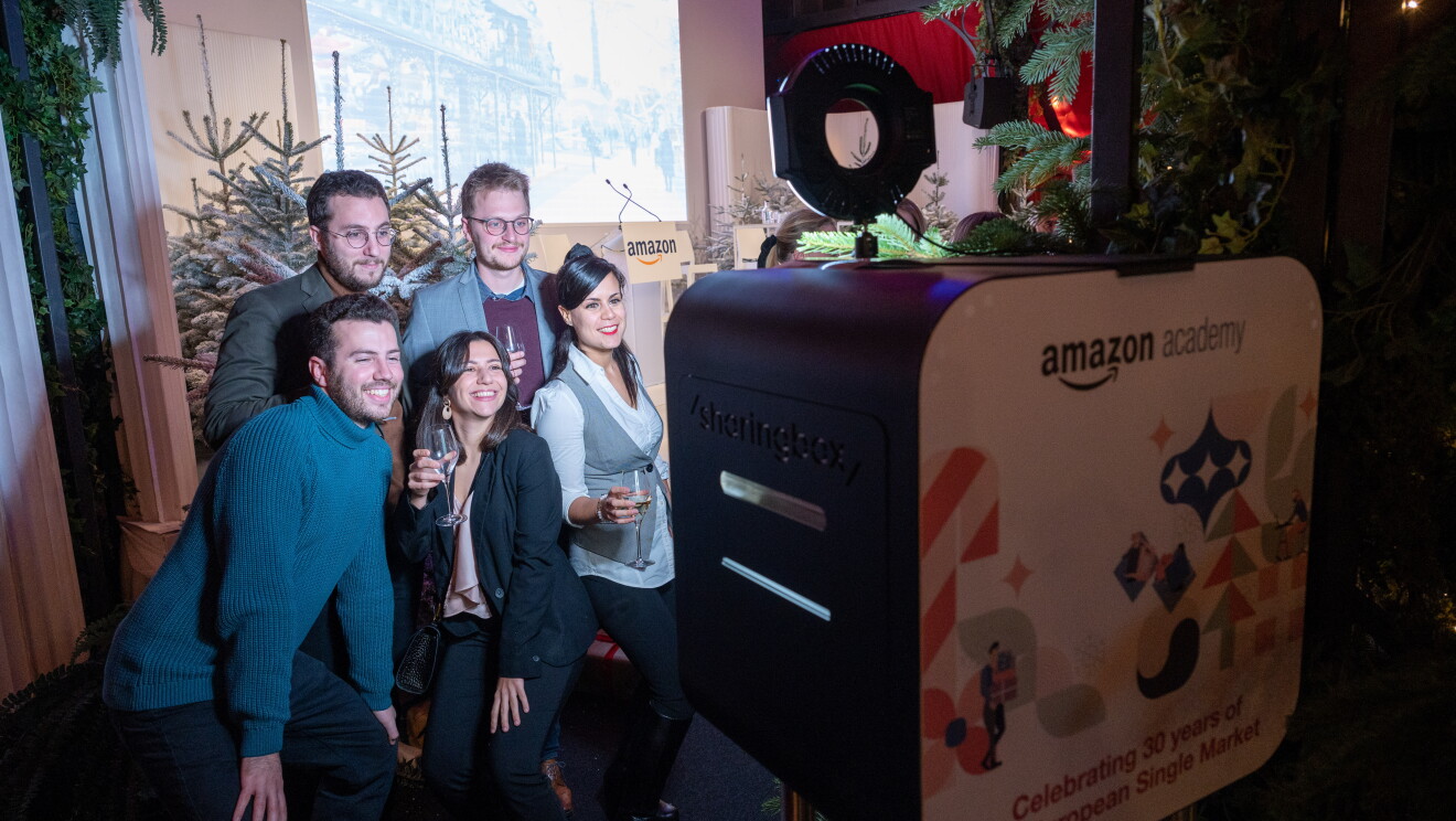 Amazon Academy phot obooth