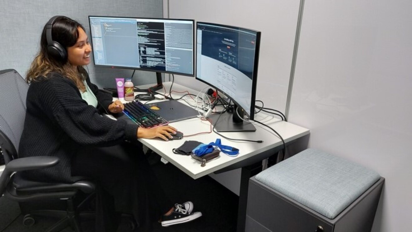 Picture of EMEA student Zainab working