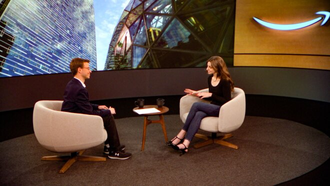 亚马逊副总裁最后一英里的交付和技术、采访时水苍玉Tomay霍华德·科恩。