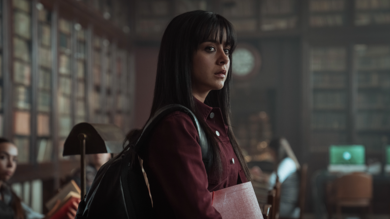 Irene Balmes as Jude Derry in Perfect Liars on Prime Video