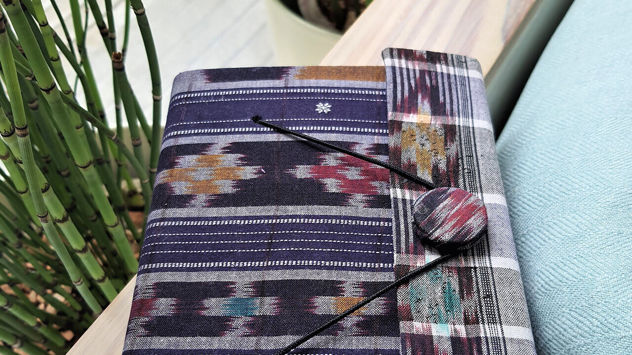 Kauseyah aims to preserve Chhattisgarh's hand-woven traditional Kosa fabric.