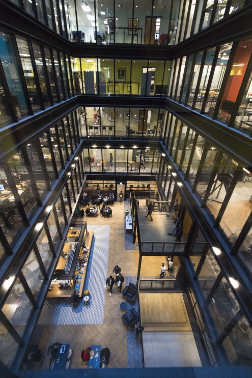 amazon offices building windows 