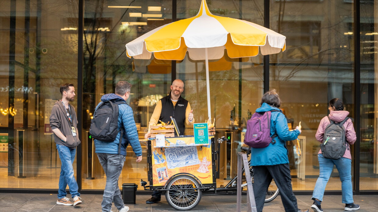 Amazon ouvre des kiosques de bananes communautaires au Canada