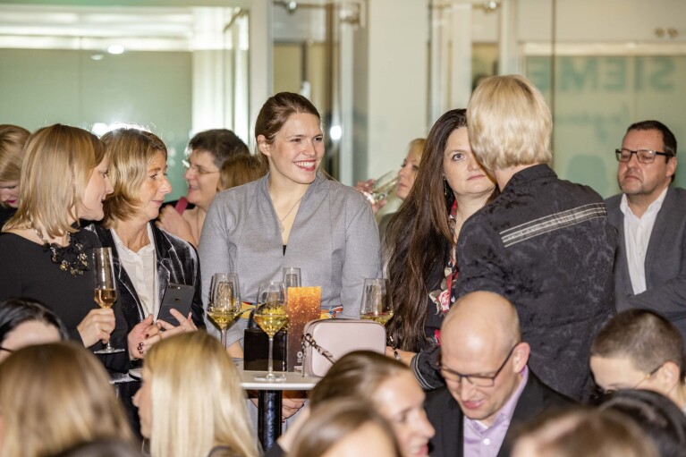 Digital Female Leader Award - Networking