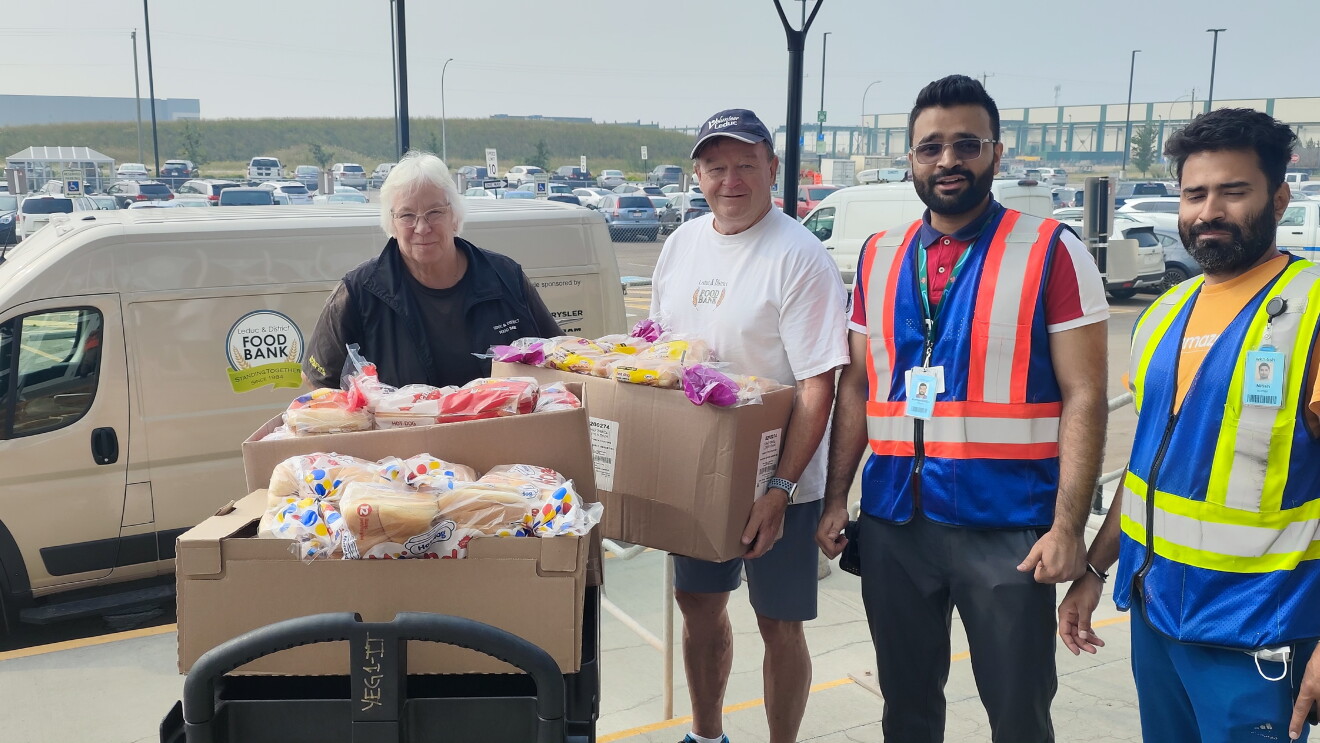 Jasper Fire Donation to Food Bank 