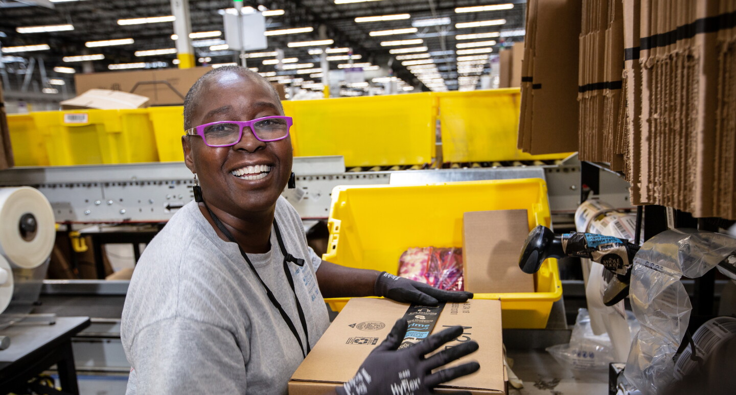 Amazon fulfillment center employee