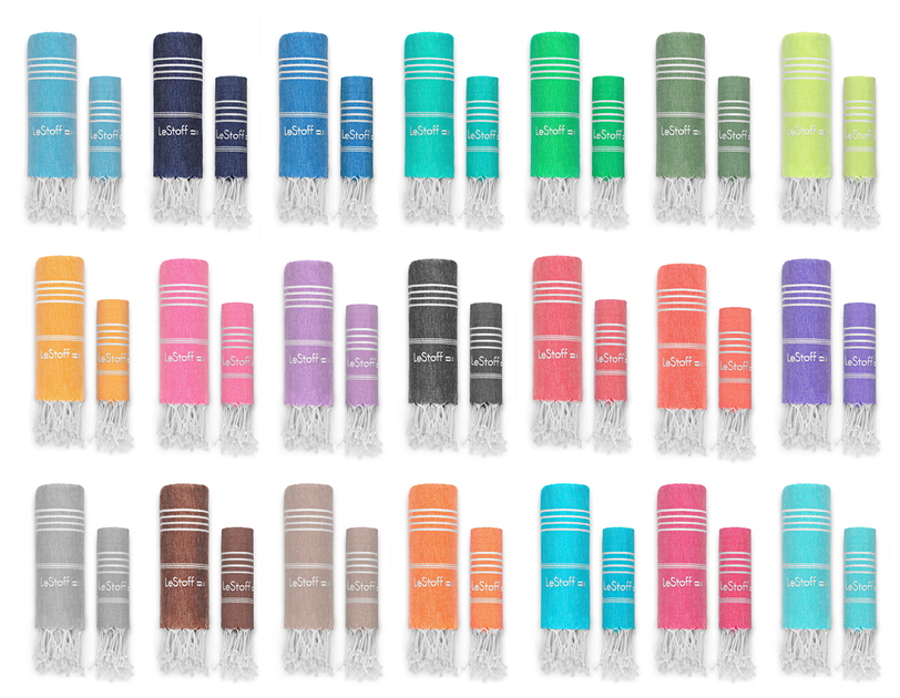 Man sieht verschiedene Handtücher in unterschiedlichen Größen und Farben.