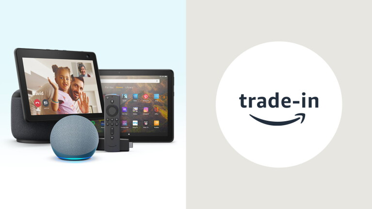 Zwei Bilder nebeneinander. Das linke zeigt eine Reihe von Amazon-Geräten, das rechte zeigt das Wort „trade-in“ mit dem Amazon-Logo darunter.