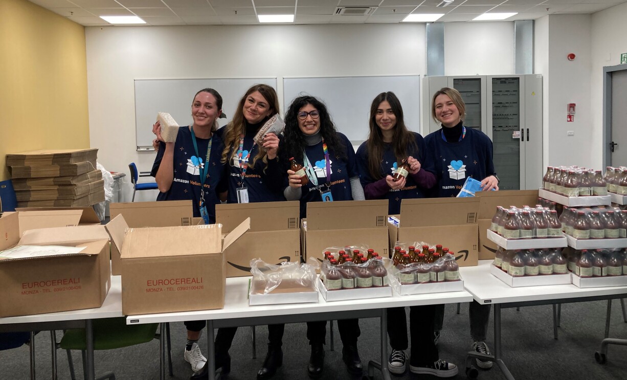 CE Q4 Kitting _ IT .jpg