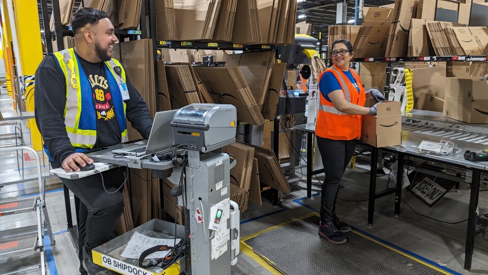 Who we are | Amazon - Canada About Amazon