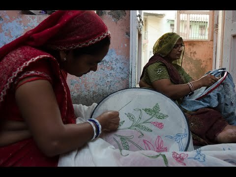 Stand for Handmade - Amazon India