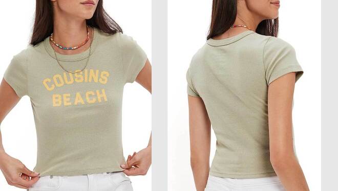 灰色的圣人形象“表兄弟”海滩小三通。