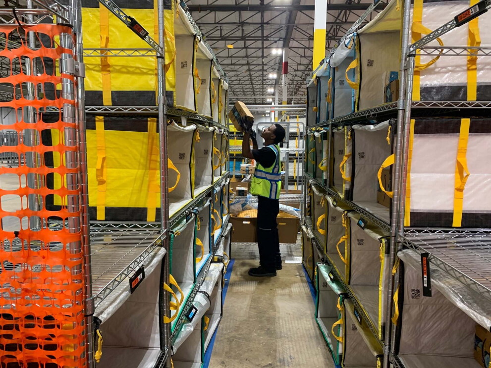 Associates and delivery service providers and their teams, who deliver smiles to customers.